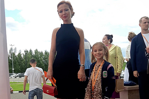 Актриса Елена Захарова рассказала об особенностях ребенка, которого скрывала семь лет