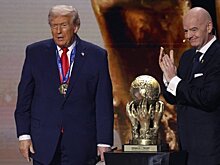 Джанни Инфантино: «Было удовольствием присутствовать на заседании Совета мира в Институте мира имени Трампа. Благодарю Трампа и членов Совета мира за приверженность миру»