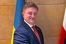 Украинский посол напомнил соотечественникам за рубежом о военной обязанности