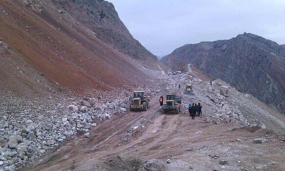Камнепад на трассе Душанбе-Хорог привел к гибели местного жителя