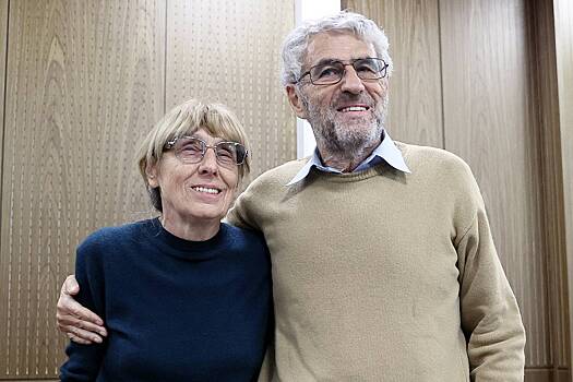 Стало известно об отъезде из России обвиняемой в контрабанде жены Гозмана*