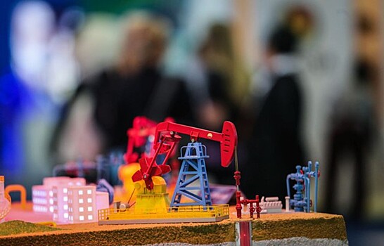 Китай и ОАЭ заключили сделку по нефти на $1,77 млрд