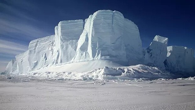 «Роскосмос» показал снимок гигантского айсберга из космоса