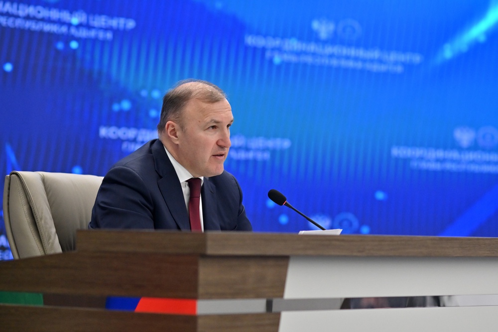 Глава Адыгеи Мурат Кумпилов провел планерное совещание с членами Кабмина РА