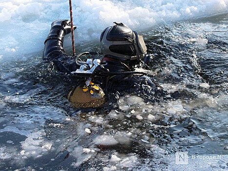 Нижегородские водолазы круглосуточно контролируют образование шуги