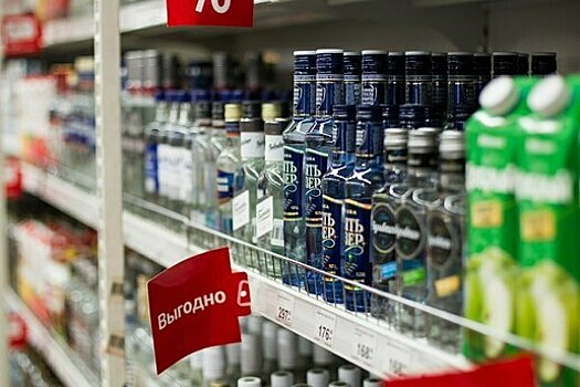 За и против: что думают читатели «Клопс» о продаже алкоголя до 23:00