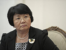 Роза Отунбаева дала показания на суде по делу Текебаева