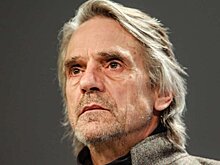 Джереми Айронс получил одну из главных ролей в сериале «Хранители» от HBO