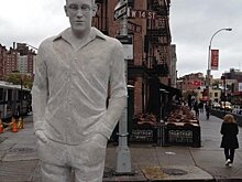 Создатели Сноудена и Обамы нашли вдохновение в мусорном ведре