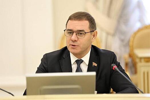 Александр Лазарев обсудил точки роста с законодателями регионов Урала
