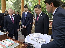 Путин подарил Си Цзиньпину его любимое русское угощение