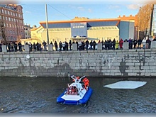 В Санкт-Петербурге до двух выросло число погибших после падения Mercedes в Обводной канал