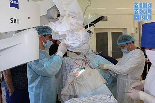 Дагестанские врачи впервые провели сложную операцию