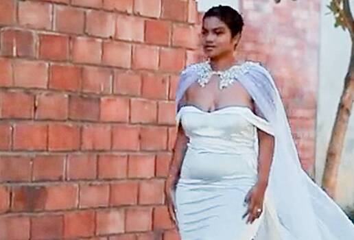 Пользователей сети восхитила невеста в свадебном платье за четыре тысячи рублей