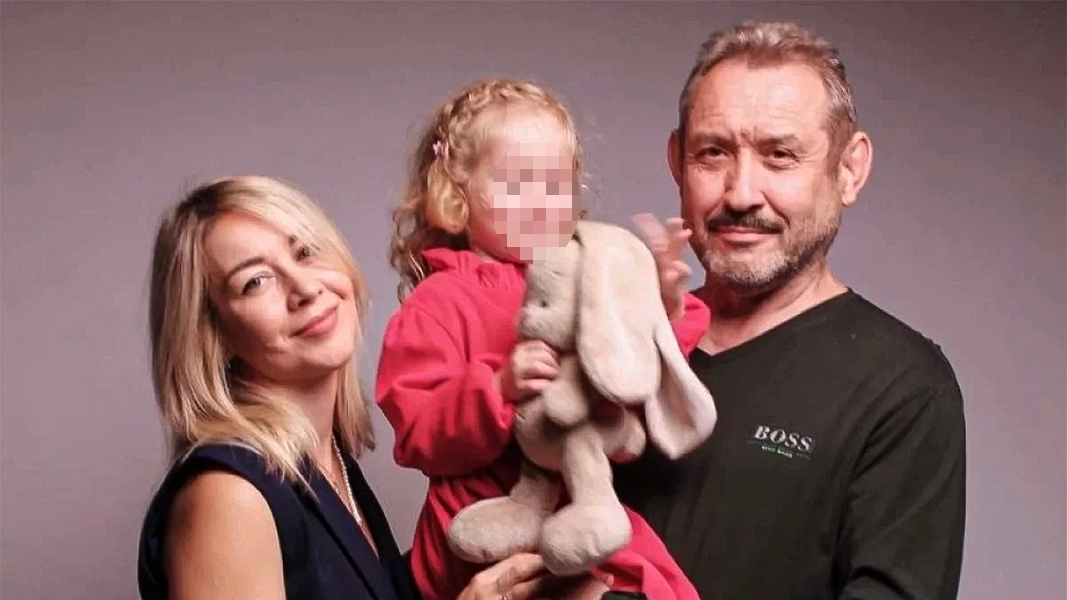 Похожих на Усольцевых людей заметили в Таиланде