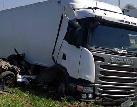 СМИ: жесткое ДТП с 2 погибшими полицейскими на Кубани мог спровоцировать водитель фуры