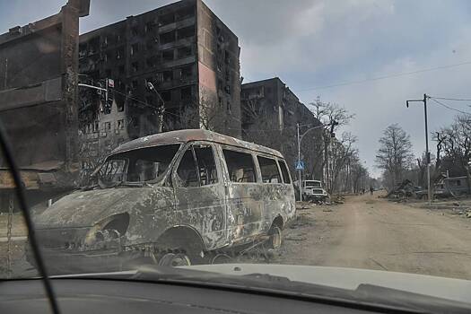 Дроны атаковали машину с россиянами и карету скорой помощи