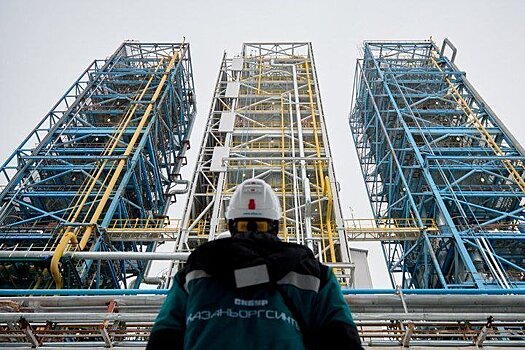 КОС и НКНХ в первом полугодии увеличили выручку по МСФО на 12%