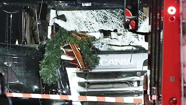 В ангаре закрытого аэропорта в Берлине прошли обыски