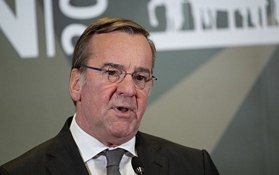 Глава Минобороны Германии прибыл в Киев с необъявленным визитом