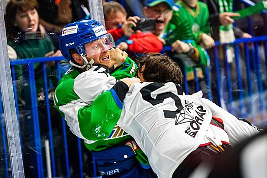 За что КХЛ дисквалифицировала защитника «Салавата Юлаева» Григория Панина: удар Седлака, решение СДК