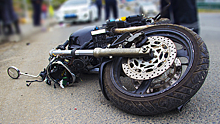На трассе под Воронежем в ДТП с грейдером разбился мотоциклист