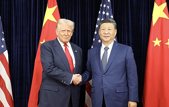 Китай согласился покупать нефть и газ у США