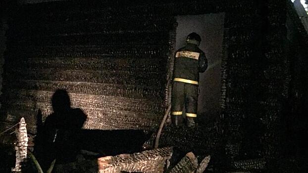 Дача и две бесхозные постройки горели в Вологодской области