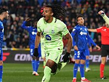 Экс-судья Эстрада о падении Кунде при угловом «Барсы»: «Очевиднейший пенальти. Не понимаю, почему арбитр не сигнализирует об этом, а ВАР не принимает меры»