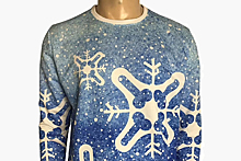Дизайнеру пришлось отказаться от продажи новогодних свитеров из-за пошлой ошибки