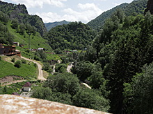 Двое российских альпинистов погибли во время восхождения на Приэльбрусье