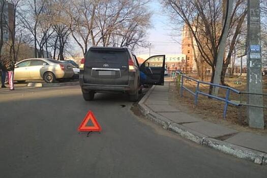 В Хабаровске водитель элитного внедорожника сбил пятилетнего ребенка