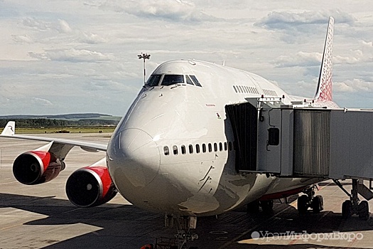Авиакомпания "Россия" наказала пассажирку за задержку рейса на 140 тысяч