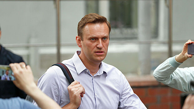 Двойной «Новичок». Что случилось с Навальным?