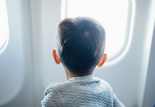 Как реагировать на шумного ребенка в самолете