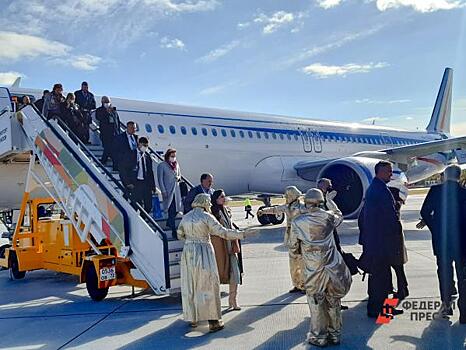 Аэропорт Ремезов в Тобольске принял первый рейс с пассажирами: фоторепортаж с места события