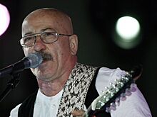 Розенбаум объяснил, почему артисты не любят журналистов