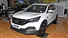 Dongfeng назвал цены на обновленный AX7