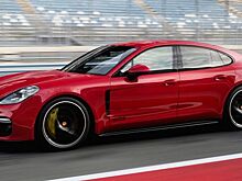 Десятилетний юбилей отмечает Porsche Panamera