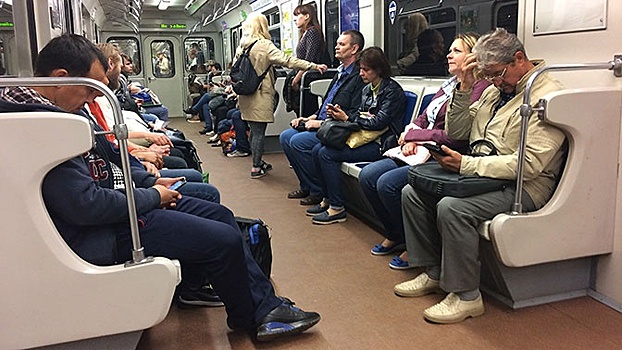 Общественный транспорт в Петербурге резко подорожает