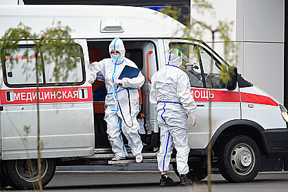 Глава реанимации российской больницы ждал тест на COVID-19, работал и умер