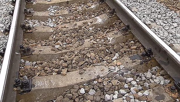 В Риме на железную дорогу упал самолет