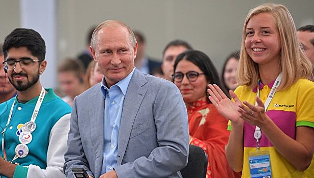 Путин посоветовал участникам фестиваля молодежи строить прикладные планы