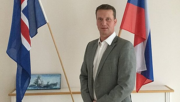 Почетный консул России в Исландии рассказал об истории видео с "Калинкой"