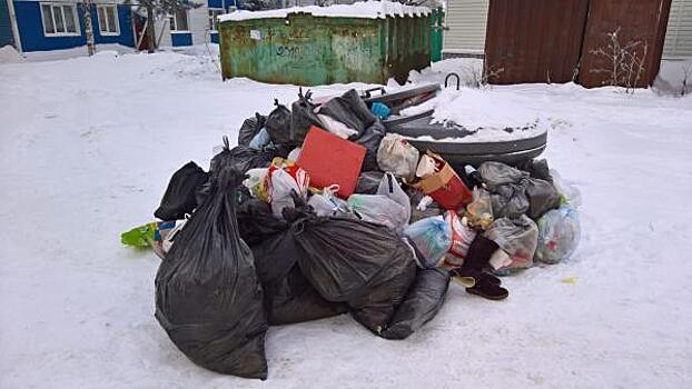 Жителей Ханты-Мансийска заставили заплатить по неутвержденному мусорному тарифу