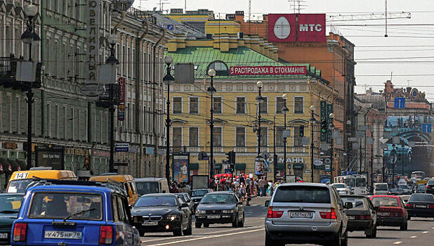 Байкер сбил пешеходов в Санкт-Петербурге