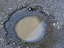 Яма на яме. Не все подрядчики вышли латать дороги Орла
