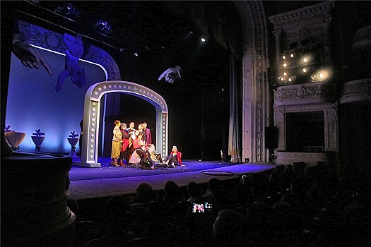 Нижегородский театр драмы открыл сезон премьерой спектаклем "Без вины виноватые"