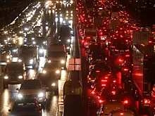Москва встала в десятибалльных пробках