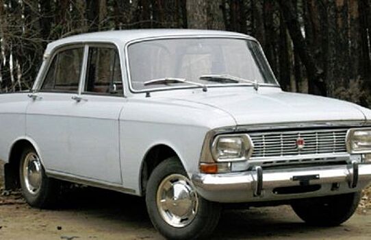Блогеры отыскали редчайший «Москвич»-408 1964 года выпуска в прекрасном состоянии
